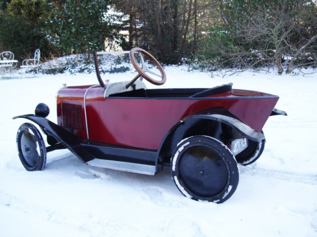 VOITURE ENFANT "CITROENNETTE 5 CHEVAUX TREFLE" - SANS RESERVE