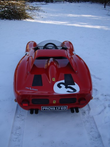 VOITURE ENFANT "FERRARI 330 P2" - SANS RESERVE