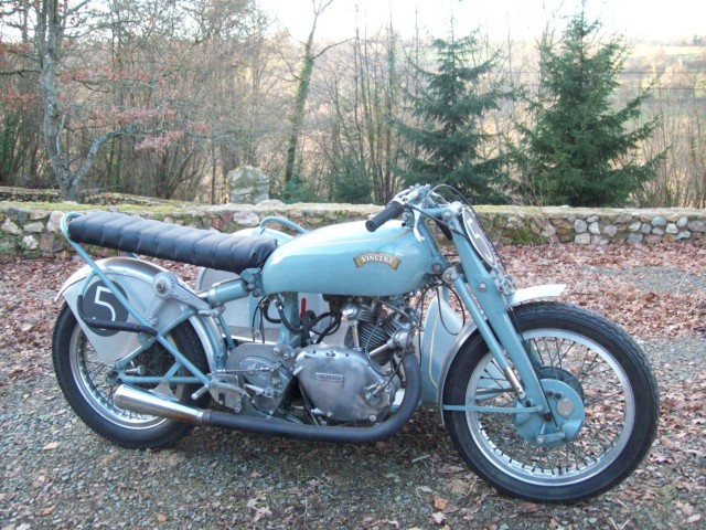 1948 VINCENT 500 GREY FLASH SIDE CAR SPECIAL JACK SURTEES