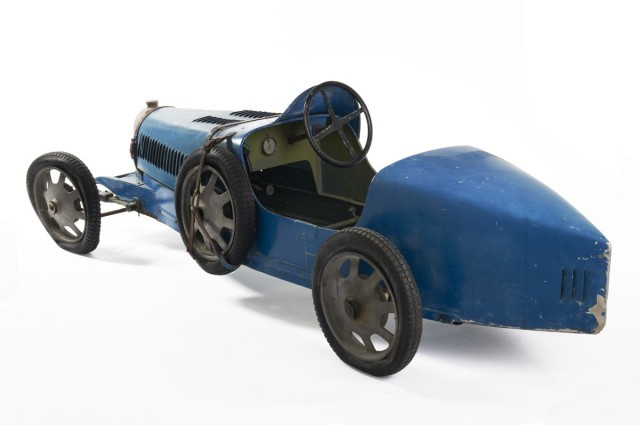 BUGATTI BABY TYPE 52 - NO RESERVE Voiture enfant produite par l'usine de Molsheim vers 1926. Moteur électrique. La voiture est restée d