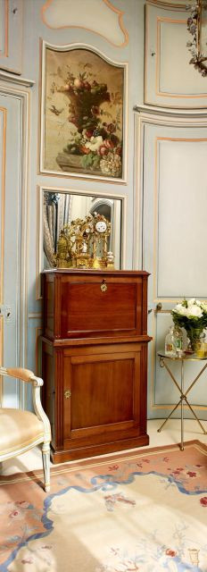 CABINET D'EPOQUE LOUIS XVI ESTAMPILLE DE JEAN-FRANCOIS LELEU