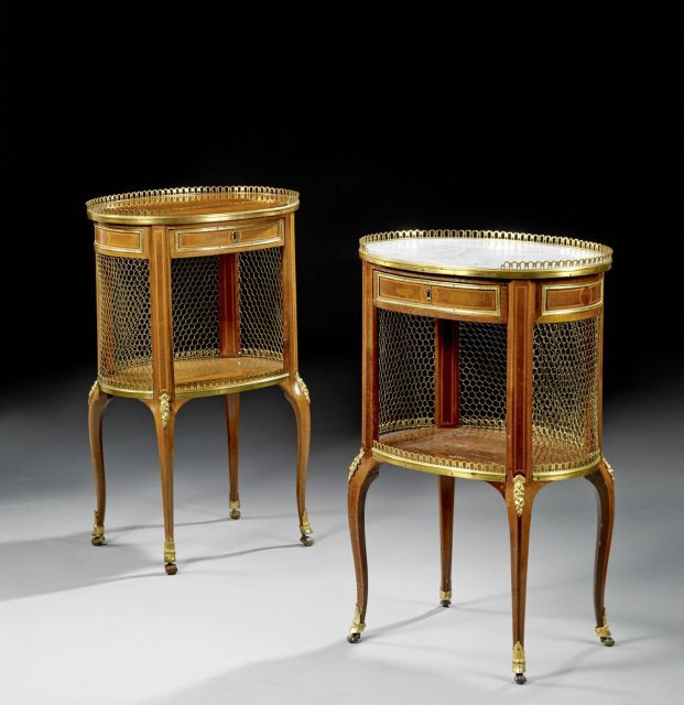 DEUX TABLES DE NUIT FORMANT PAIRE D'EPOQUE TRANSITION ESTAMPILLE DE ROGER VANDERCRUSE DIT LACROIX En placage de sycomore couleur tabac