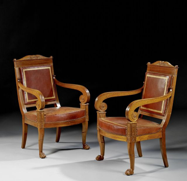 PAIRE DE FAUTEUILS D'EPOQUE EMPIRE