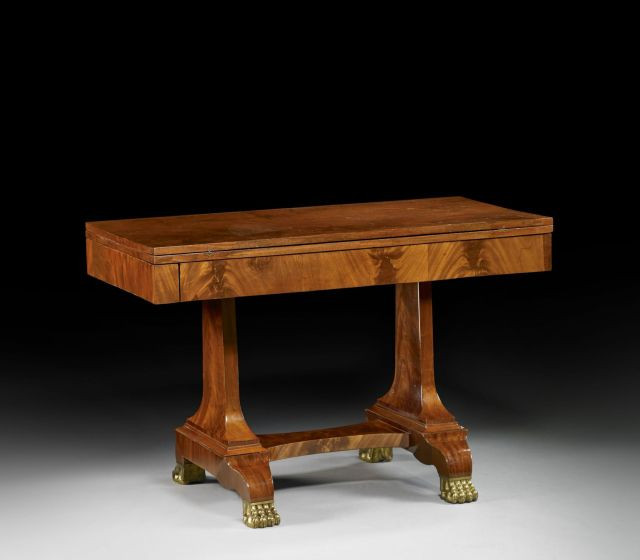 TABLE D'EPOQUE REGENCY, PREMIERE MOITIE DU XIXEME SIECLE