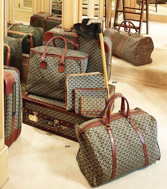 QUATRE VALISES PAR GOYARD