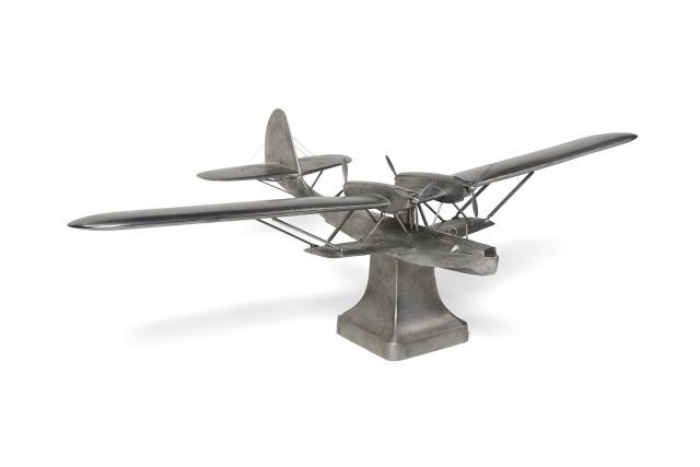 Maquette d'hydravion bimoteur