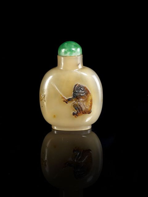 TABATIÈRE EN AGATE, CHINE, DYNASTIE QING, XIXE SIÈCLE