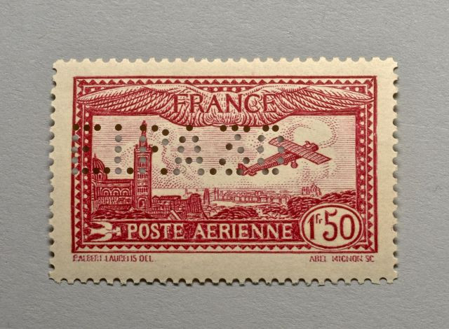 Poste aérienne - N°6d 1f.50 carmin, perforé E.I.P.A.30. Neuf **. Certif.