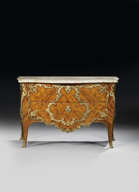 COMMODE D'ÉPOQUE LOUIS XV Estampille de Bernard Van Risen-Burgh dit BVRB II