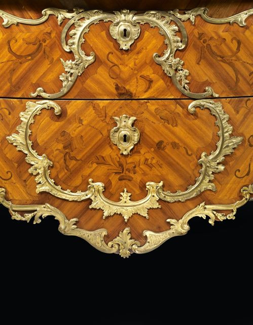 COMMODE D'ÉPOQUE LOUIS XV Estampille de Bernard Van Risen-Burgh dit BVRB II