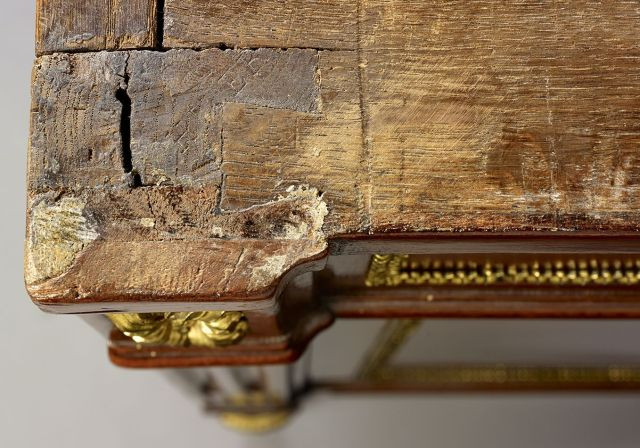 COMMODE D'ÉPOQUE LOUIS XVI Estampille de Jean-Martin Schüler, dit Schiler