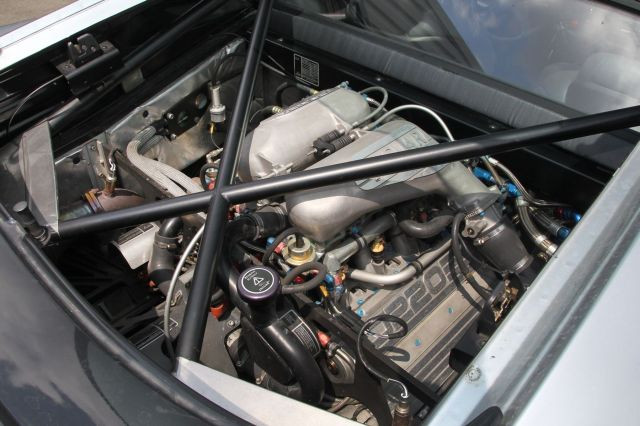 1992 Jaguar XJ 220 Carte grise françaiseChâssis n° SAJJEAEX8AX220875- Faible kilométrage, état proche du neuf- Emblématique des surpuis