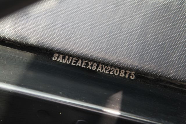 1992 Jaguar XJ 220 Carte grise françaiseChâssis n° SAJJEAEX8AX220875- Faible kilométrage, état proche du neuf- Emblématique des surpuis