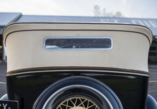 1934 Ford V8-40 Torpédo Le Baron  No reserve
