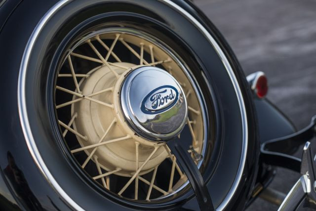 1934 Ford V8-40 Torpédo Le Baron  No reserve