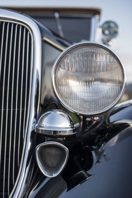 1934 Ford V8-40 Torpédo Le Baron  No reserve