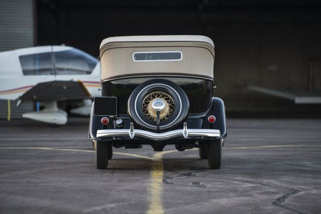 1934 Ford V8-40 Torpédo Le Baron  No reserve