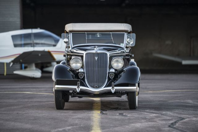1934 Ford V8-40 Torpédo Le Baron  No reserve