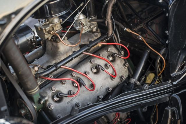 1934 Ford V8-40 Torpédo Le Baron  No reserve