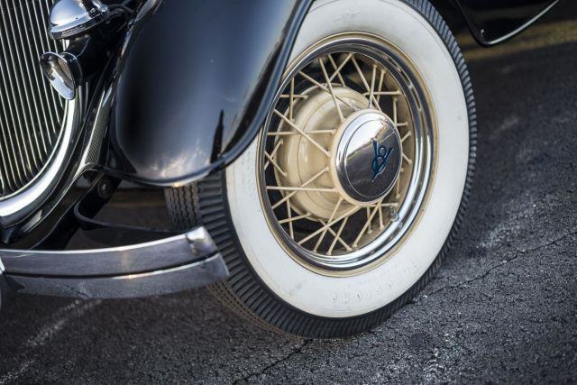 1934 Ford V8-40 Torpédo Le Baron  No reserve