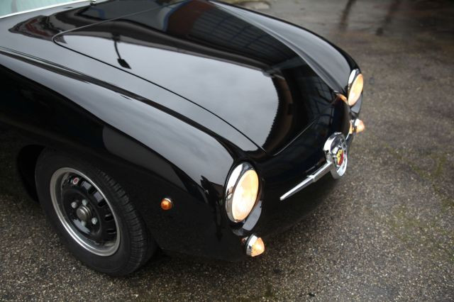 1957 Abarth 750 Zagato Titre de circulation italienChâssis n° 222623- Magnifique restauration- Historique en course connu- Modèle europ