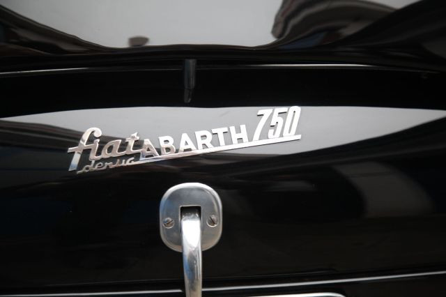1957 Abarth 750 Zagato Titre de circulation italienChâssis n° 222623- Magnifique restauration- Historique en course connu- Modèle europ