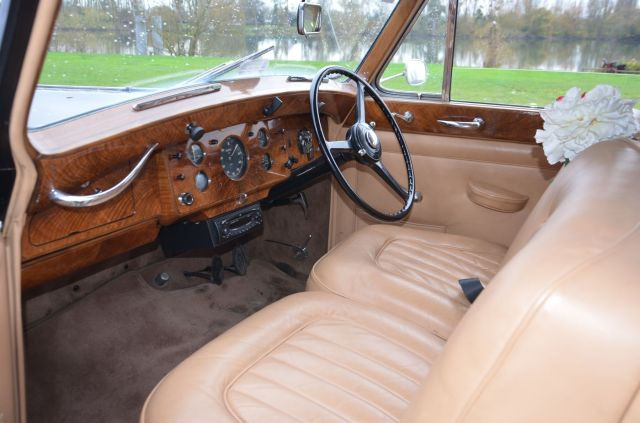 1952 Rolls Royce Silver Wraith par Hooper Carte grise française collectionChâssis n° WSG 22Moteur n° W21G- Belle présentation- Modèle d
