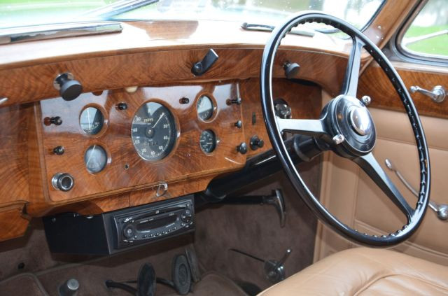 1952 Rolls Royce Silver Wraith par Hooper Carte grise française collectionChâssis n° WSG 22Moteur n° W21G- Belle présentation- Modèle d