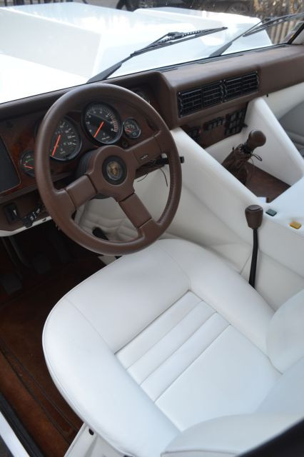 1988 Lamborghini LM002