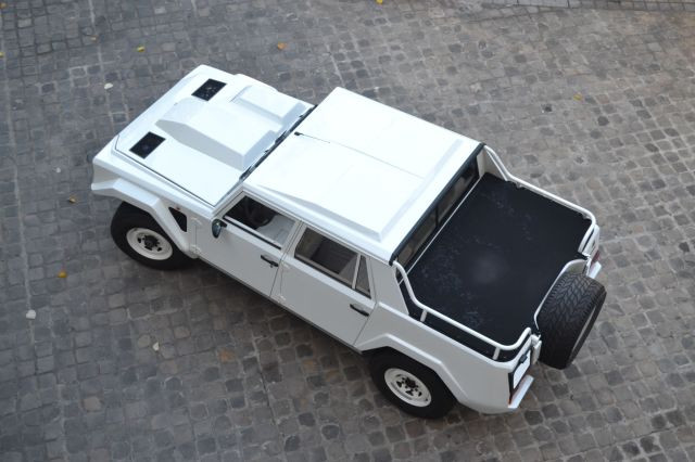 1988 Lamborghini LM002