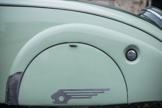 1937 Peugeot 402 Éclipse