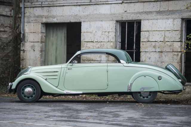 1937 Peugeot 402 Éclipse