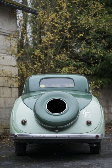 1937 Peugeot 402 Éclipse