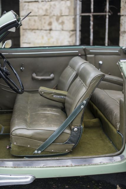 1937 Peugeot 402 Éclipse