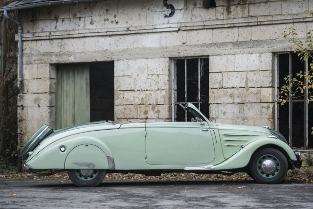 1937 Peugeot 402 Éclipse