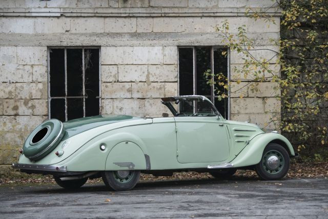 1937 Peugeot 402 Éclipse