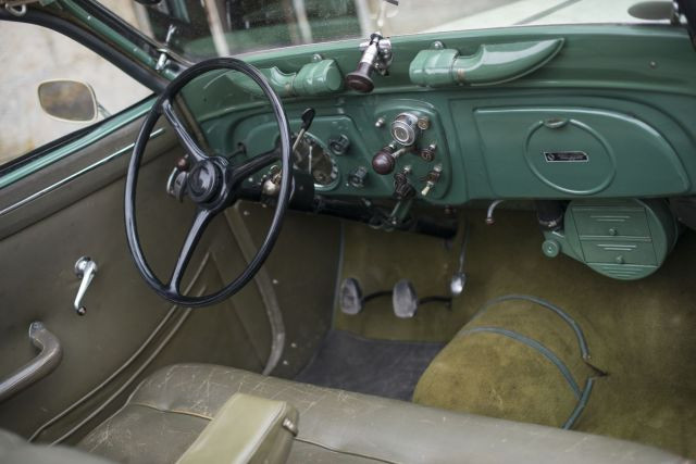 1937 Peugeot 402 Éclipse