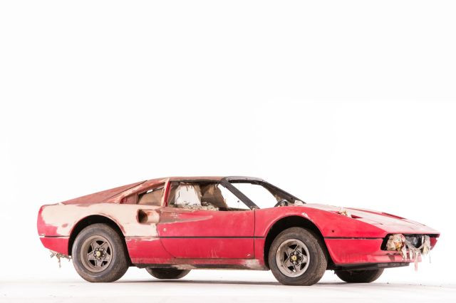 Ferrari 308 GTSi - 1982 No reserve Carte grise françaiseChâssis n° ZFFHA02B000042679- Intéressant projet de remontage - Version Quattro