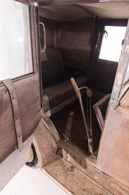 Berliet VIGB 10 HP Taxi coupé-chauffeur landaulet - 1926/1927  No reserve