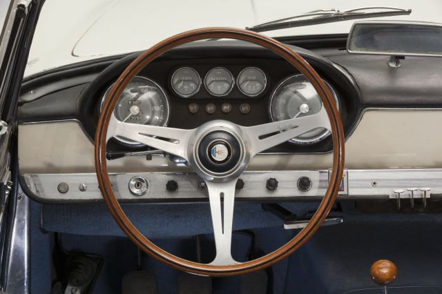 1961 Maserati 3500 GT Spider Vignale avec Hard Top Carte grise françaiseChâssis n°101.1221Moteur n° 101.1221- Vendue neuve à Paris- Mat