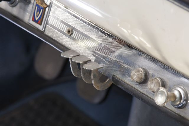 1961 Maserati 3500 GT Spider Vignale avec Hard Top Carte grise françaiseChâssis n°101.1221Moteur n° 101.1221- Vendue neuve à Paris- Mat