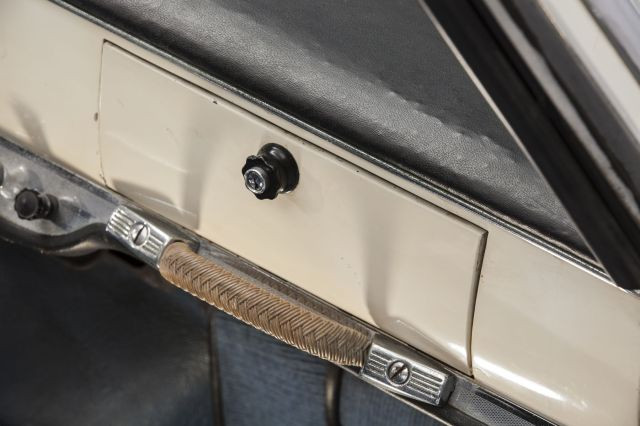1961 Maserati 3500 GT Spider Vignale avec Hard Top Carte grise françaiseChâssis n°101.1221Moteur n° 101.1221- Vendue neuve à Paris- Mat
