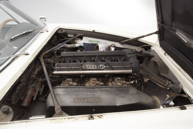 1961 Maserati 3500 GT Spider Vignale avec Hard Top Carte grise françaiseChâssis n°101.1221Moteur n° 101.1221- Vendue neuve à Paris- Mat