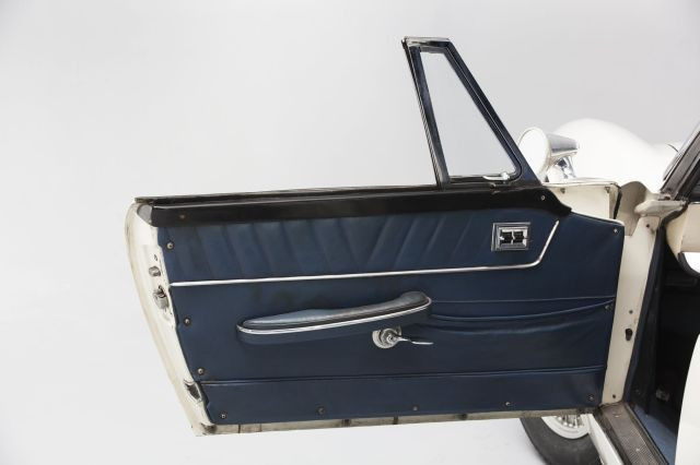 1961 Maserati 3500 GT Spider Vignale avec Hard Top Carte grise françaiseChâssis n°101.1221Moteur n° 101.1221- Vendue neuve à Paris- Mat