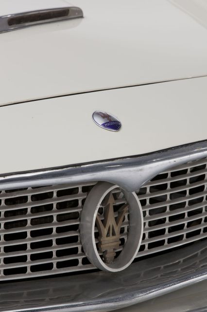 1961 Maserati 3500 GT Spider Vignale avec Hard Top Carte grise françaiseChâssis n°101.1221Moteur n° 101.1221- Vendue neuve à Paris- Mat
