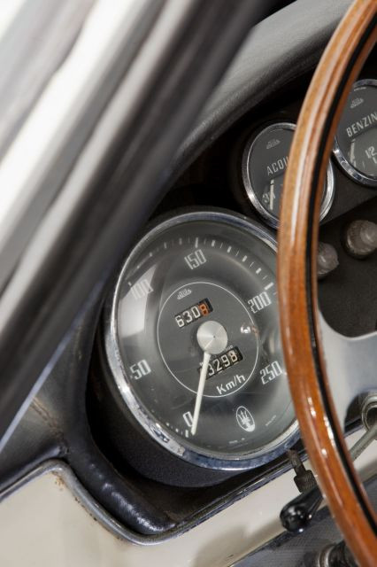 1961 Maserati 3500 GT Spider Vignale avec Hard Top Carte grise françaiseChâssis n°101.1221Moteur n° 101.1221- Vendue neuve à Paris- Mat
