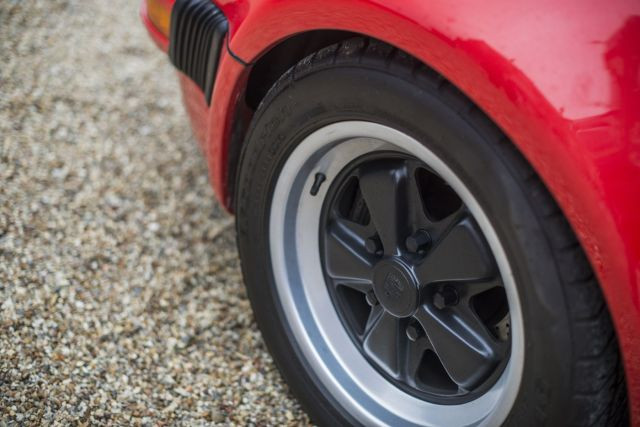 1989 Porsche 911 Speedster Turbo Look