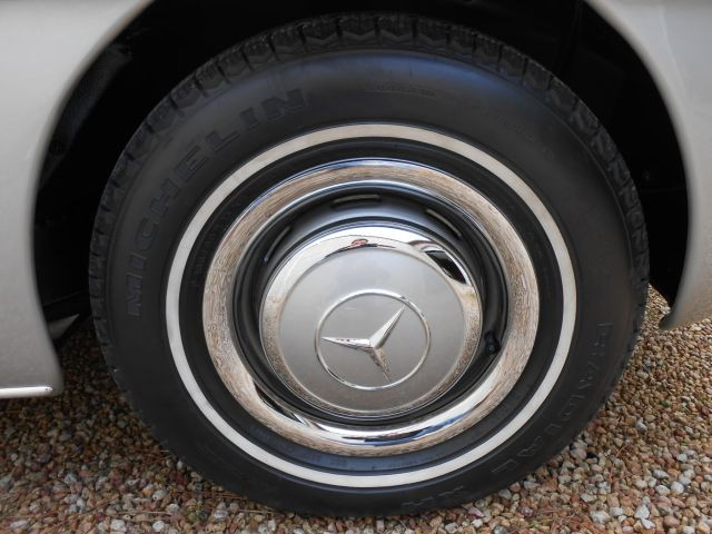 1960 Mercedes-Benz 190 SL   No reserve