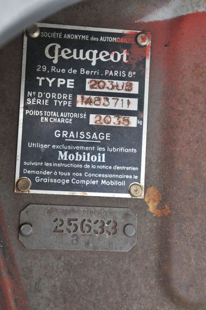 1953 Peugeot 203 bâchée  No reserve