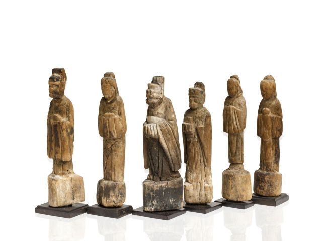 DOUZE STATUETTES EN BOIS, CHINE, DYNASTIE MING (1368-1644)